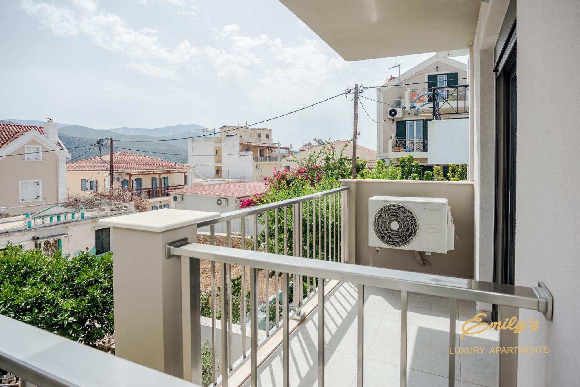 Emily'S Luxury Apartments Argostoli  Zewnętrze zdjęcie